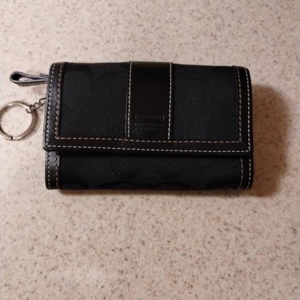 COACH BLACK SIGNATURE JACQUARD HAMPTON  SMALL WALLET WITH KEYCHAIN
